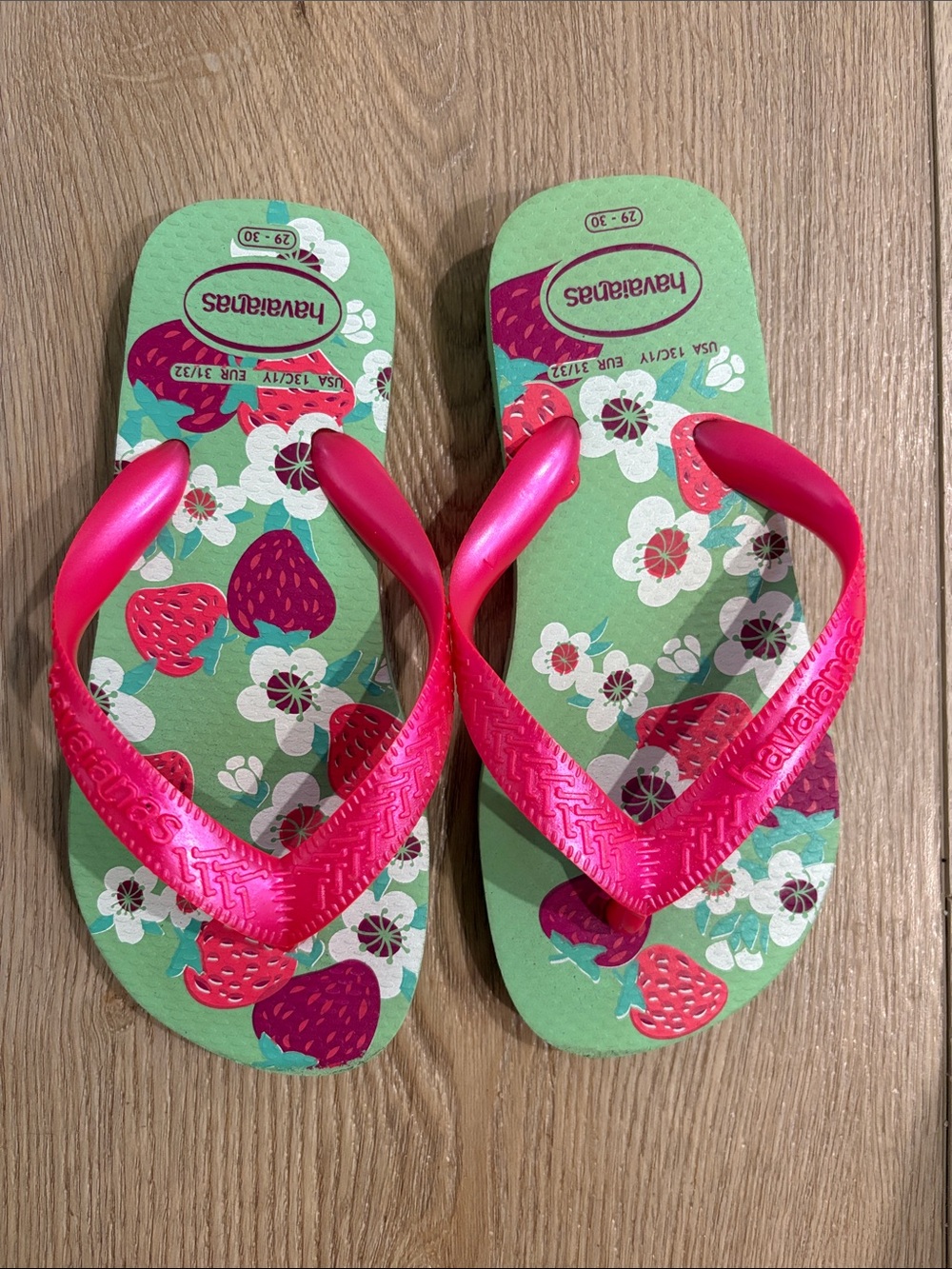 Havaianas Kids Hot Pink Strap Green Strawberry Print Flip Flops